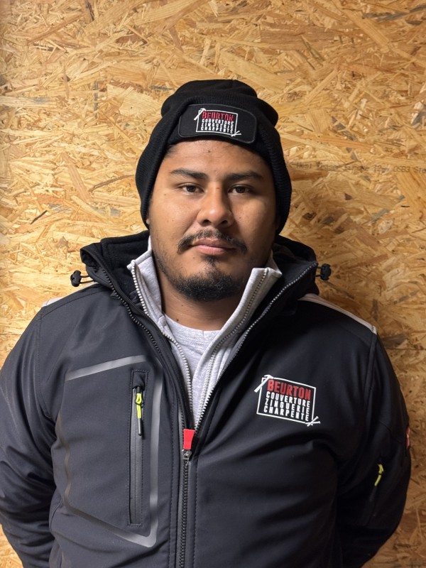 Emanuel ouvrier qualifié